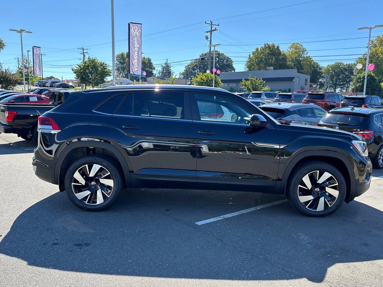 New 2026 Deep Black Pearl Volkswagen 2.0T SE w/Technology image 6