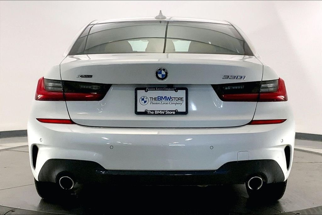 Used 2021 Mineral White Metallic BMW  image 3