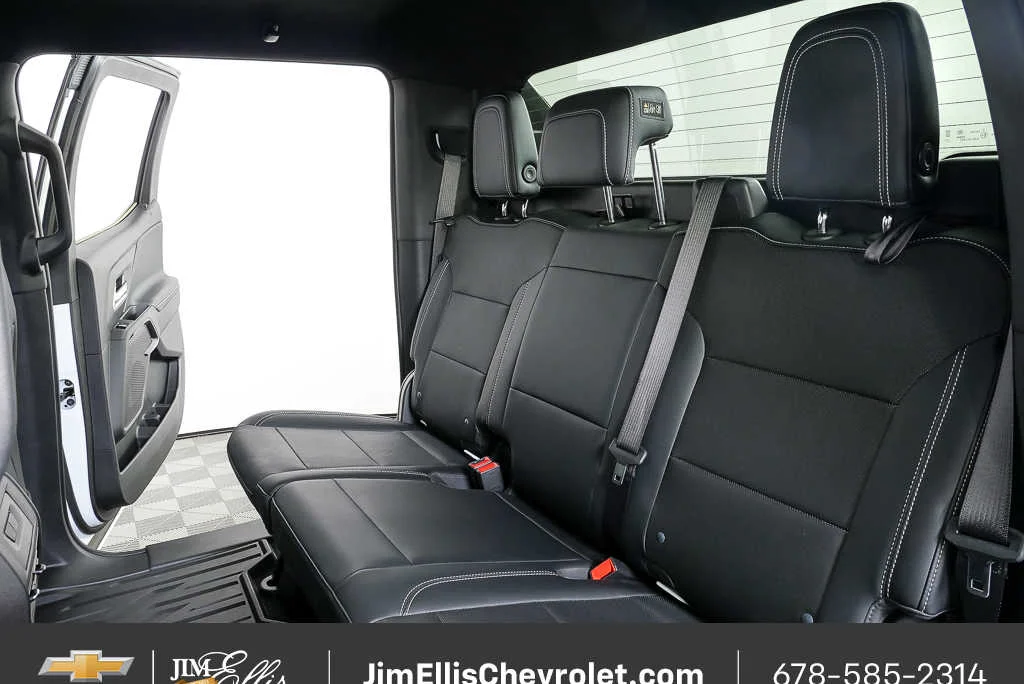 2025 Chevrolet Silverado EV LT - Photo 19