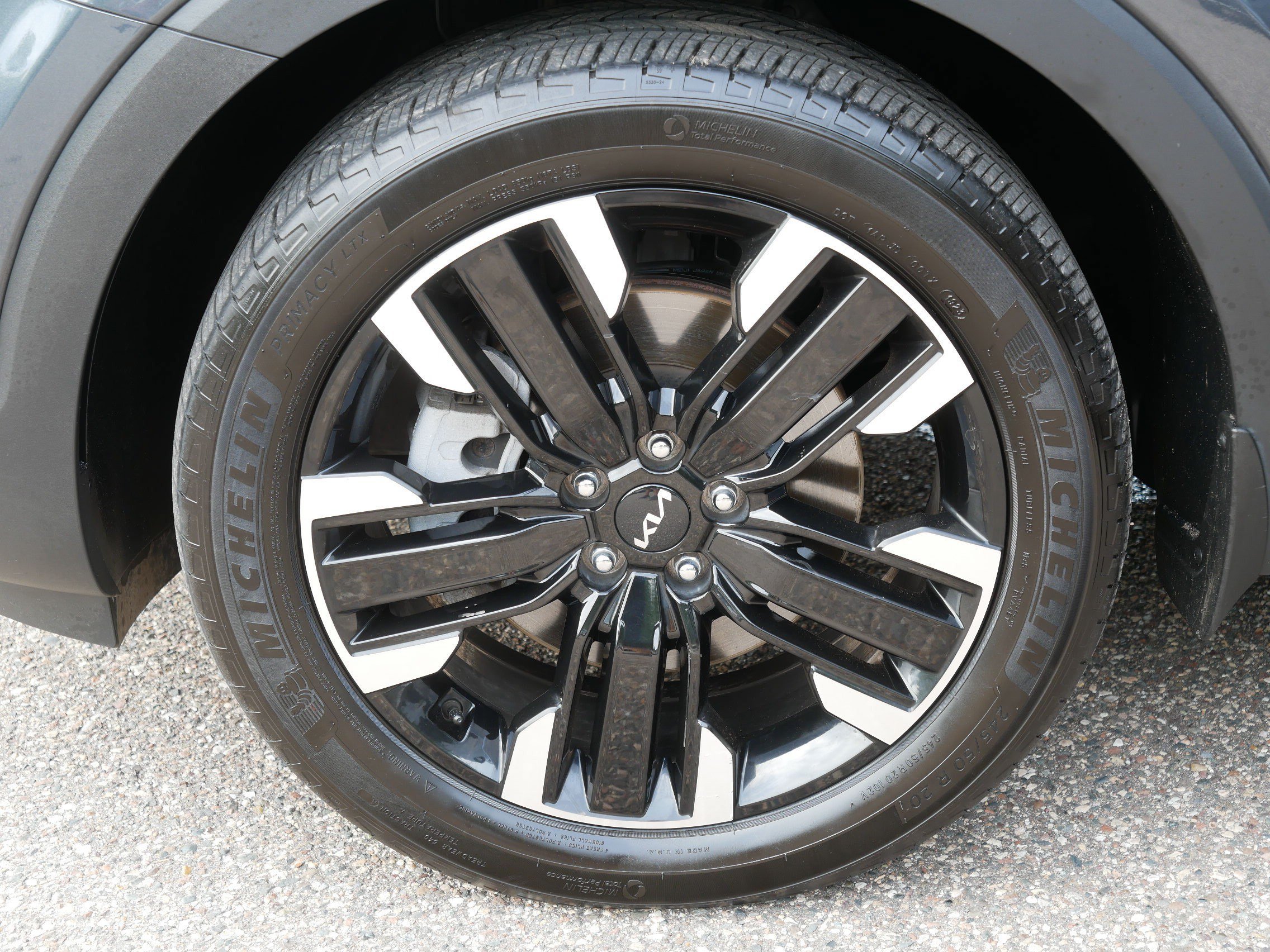 Certified Used 2024 Gravity Gray Kia SX Prestige image 15
