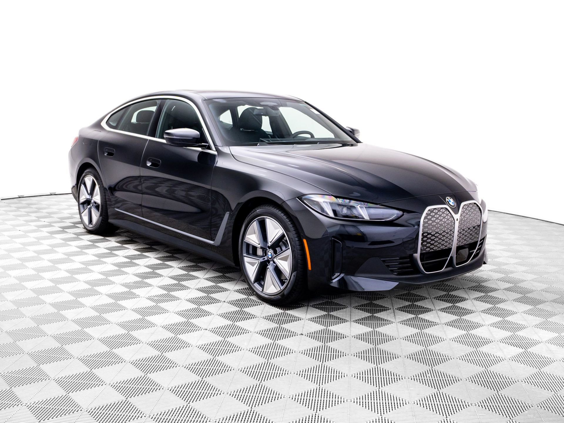 New 2026 Black Sapphire Metallic BMW xDrive40 image 8