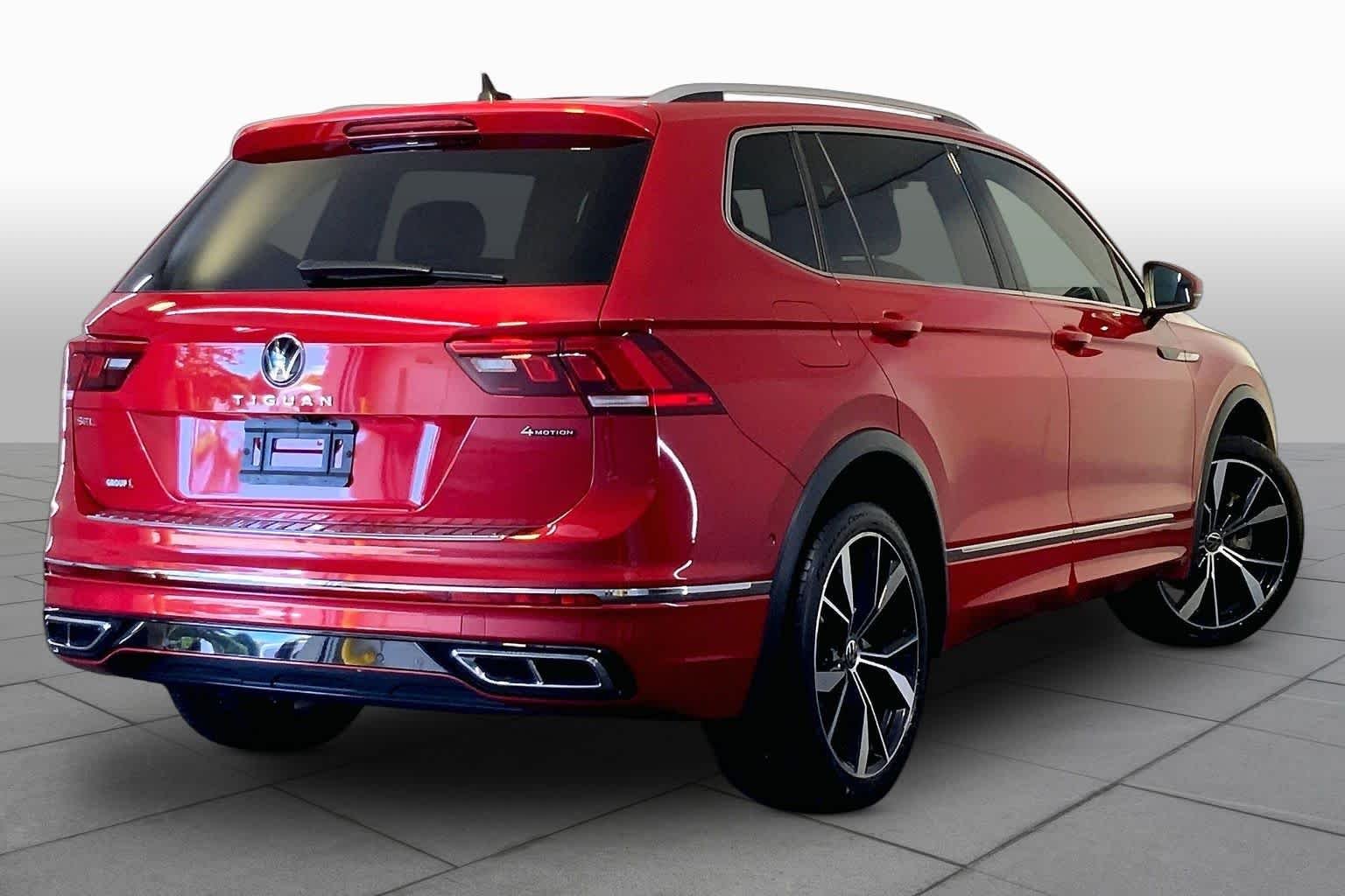 Used 2024 Kings Red Metallic Volkswagen SEL R-Line image 13