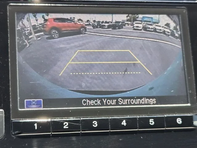 Used 2021  Honda LX image 18