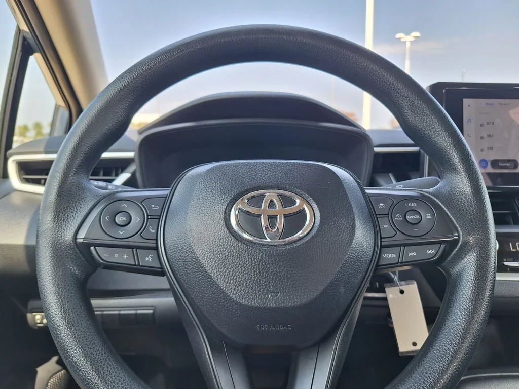 Used 2025  Toyota LE image 14