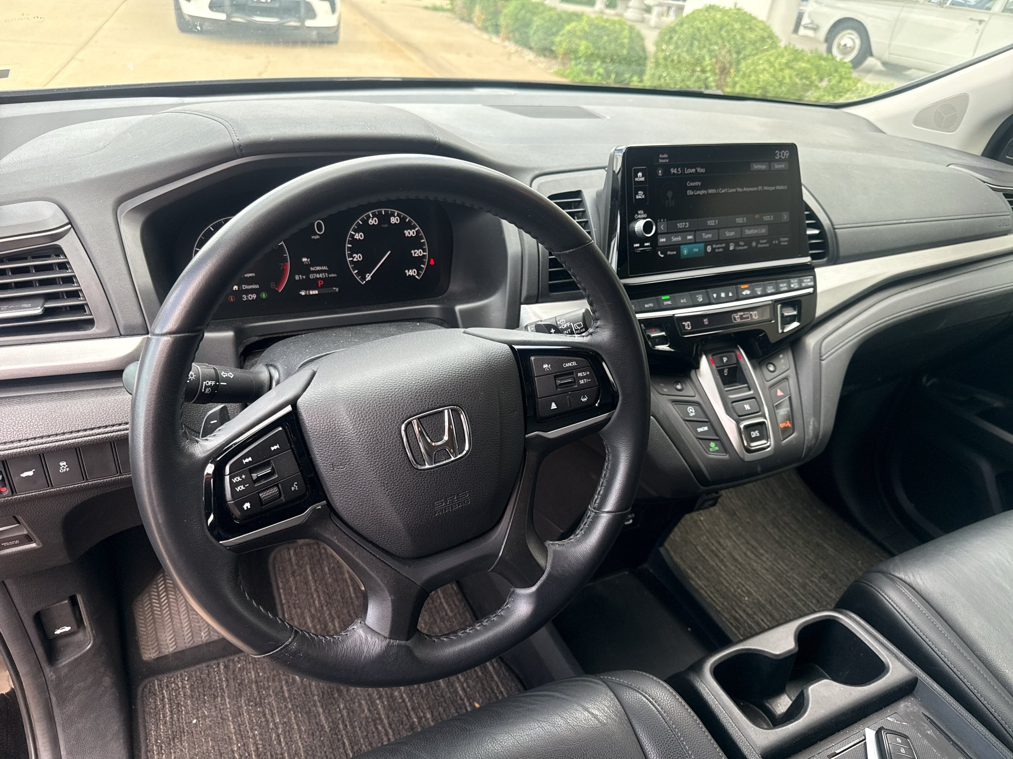 Used 2025 Crystal Black Pearl Honda EX-L image 11