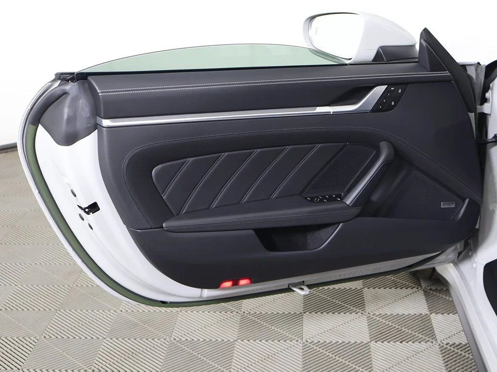Used 2023 Chalk Porsche Turbo image 27