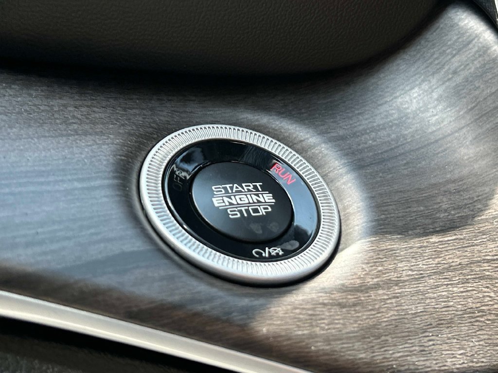Used 2025 Gray Jeep Limited image 24