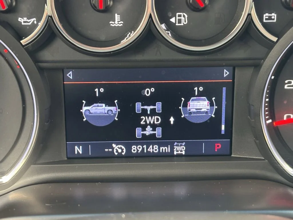 Used 2020 SUMMIT WHITE Chevrolet LT image 35