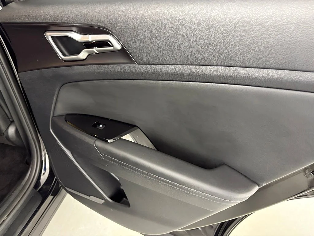 Used 2024 Black Kia EX image 38