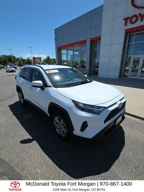 Used 2025 White Toyota XLE image 7