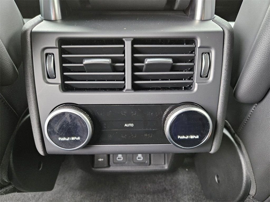 Used 2025 Santorini Black Metallic Land Rover Dynamic SE image 28