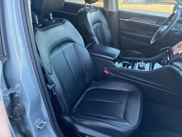 Used 2021 Silver Jeep Limited image 34