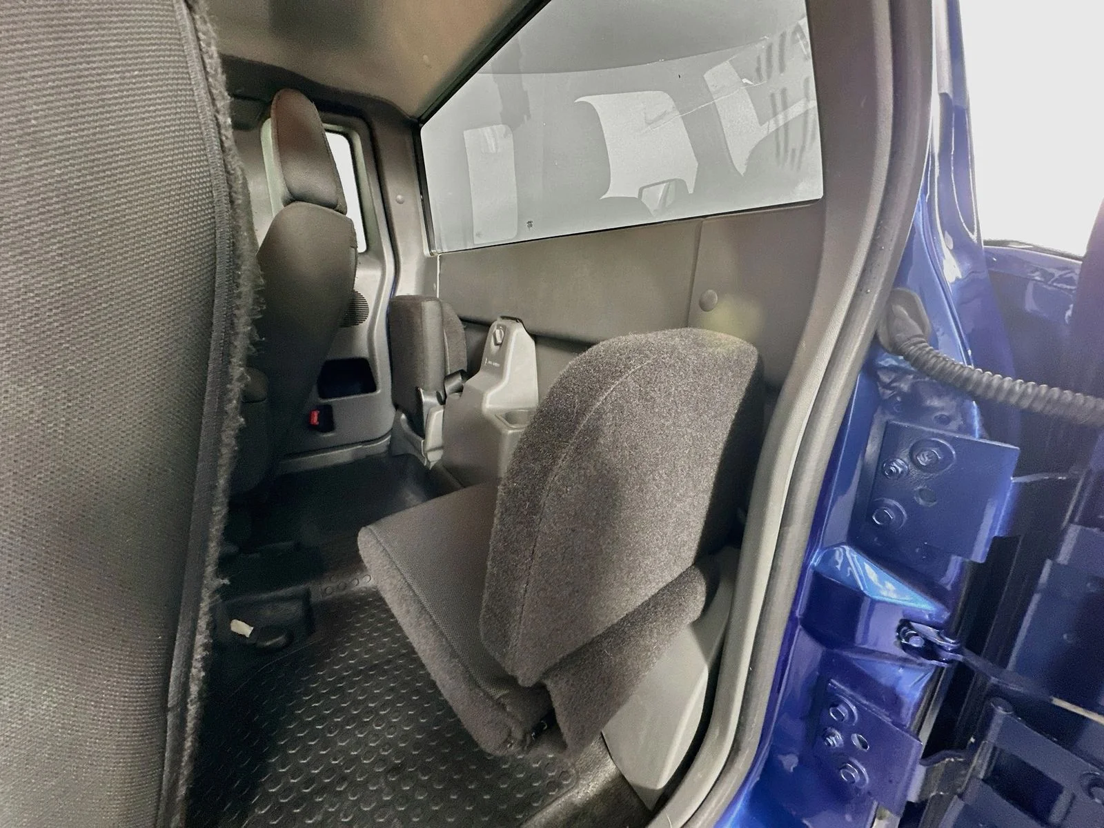 Used 2011 Vista Blue Metallic Ford XLT image 22
