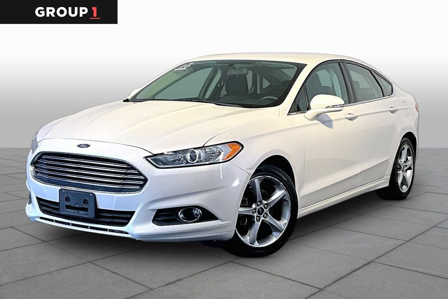 2016 Ford Fusion SE