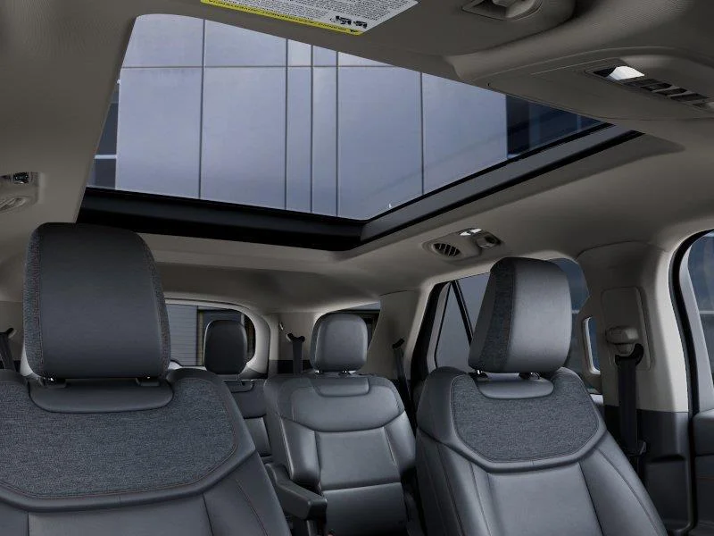 New 2027 Star White Metallic Tri-Coat Ford Active image 22