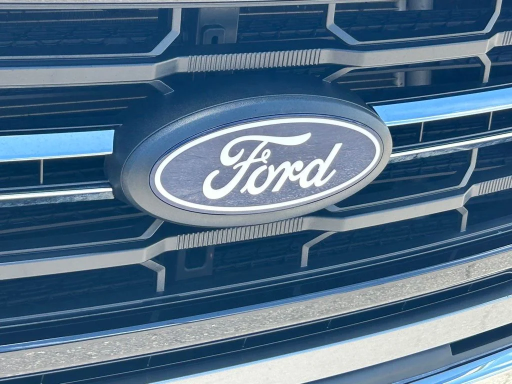 Certified Used 2025 Gray Metallic Ford XLT image 19