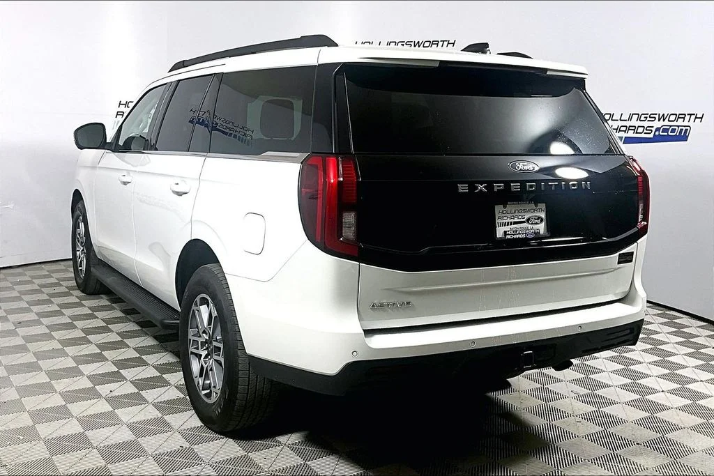 New 2026 Star White Metallic Tri-Coat Ford Active image 3