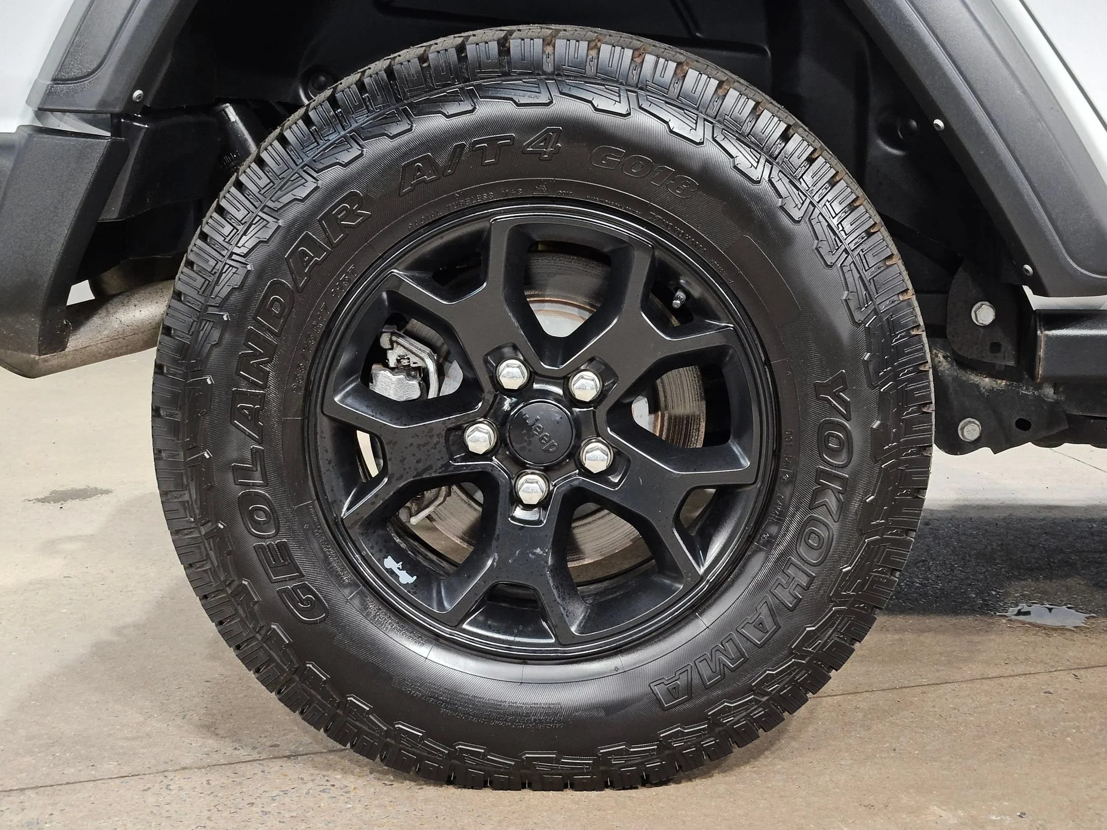 Used 2022 Bright White Clearcoat Jeep Unlimited Willys Sport image 17