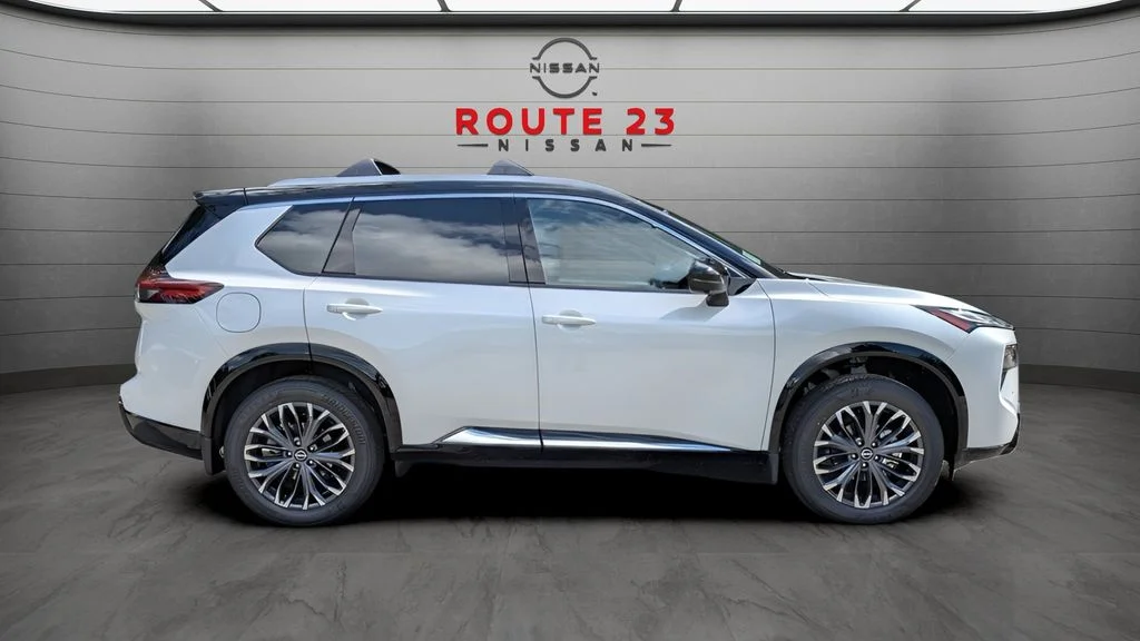 New 2026 White Nissan Platinum image 4