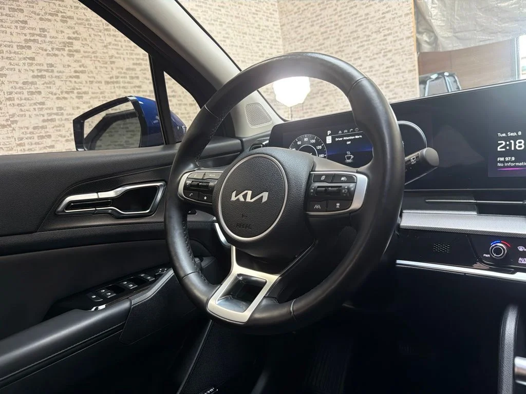 Used 2023 Sapphire Blue Kia SX image 17