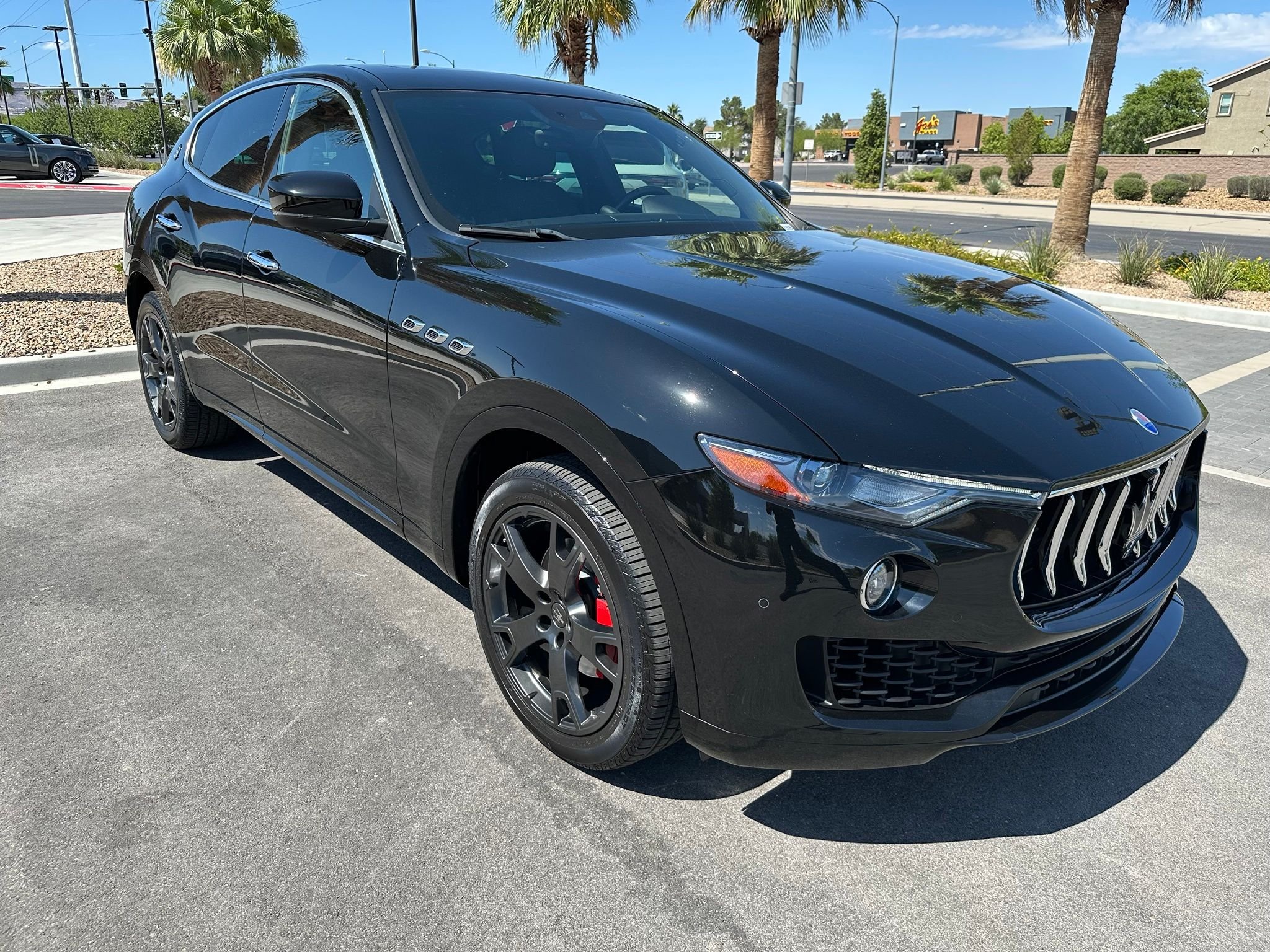 Used 2019 Nero Maserati Base image 12