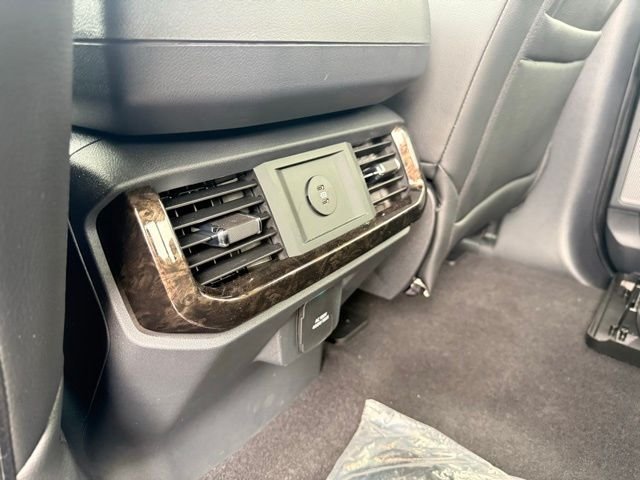 New 2026 Carbonized Gray Metallic Ford XLT image 27