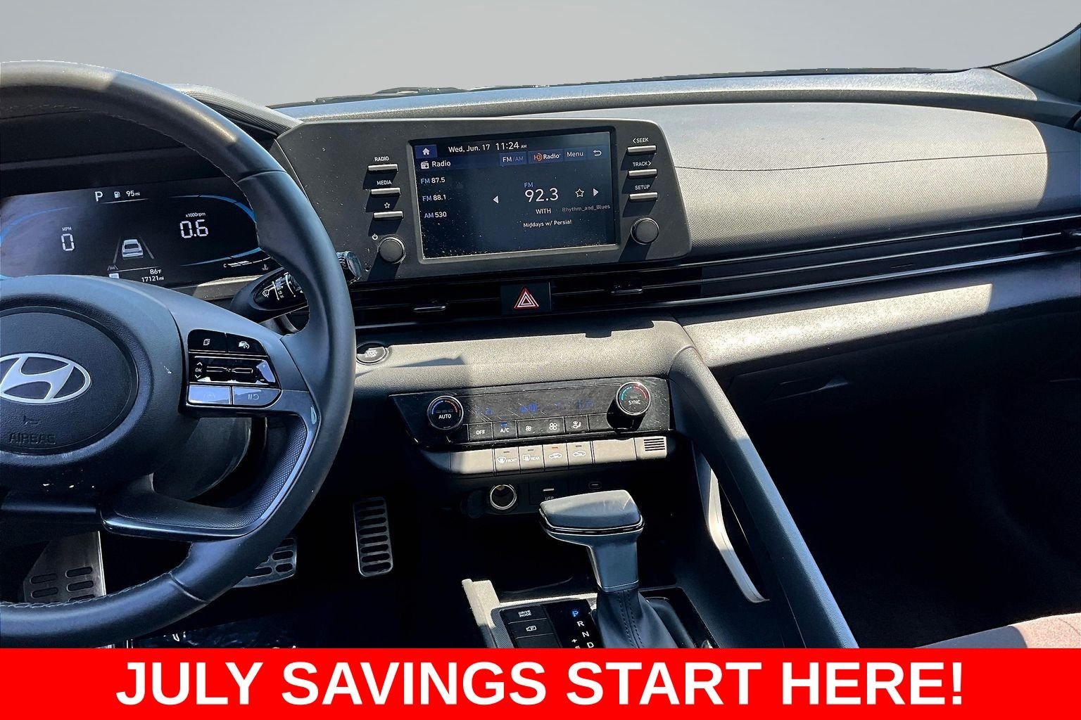 Used 2025 Gray Hyundai SEL Sport image 12