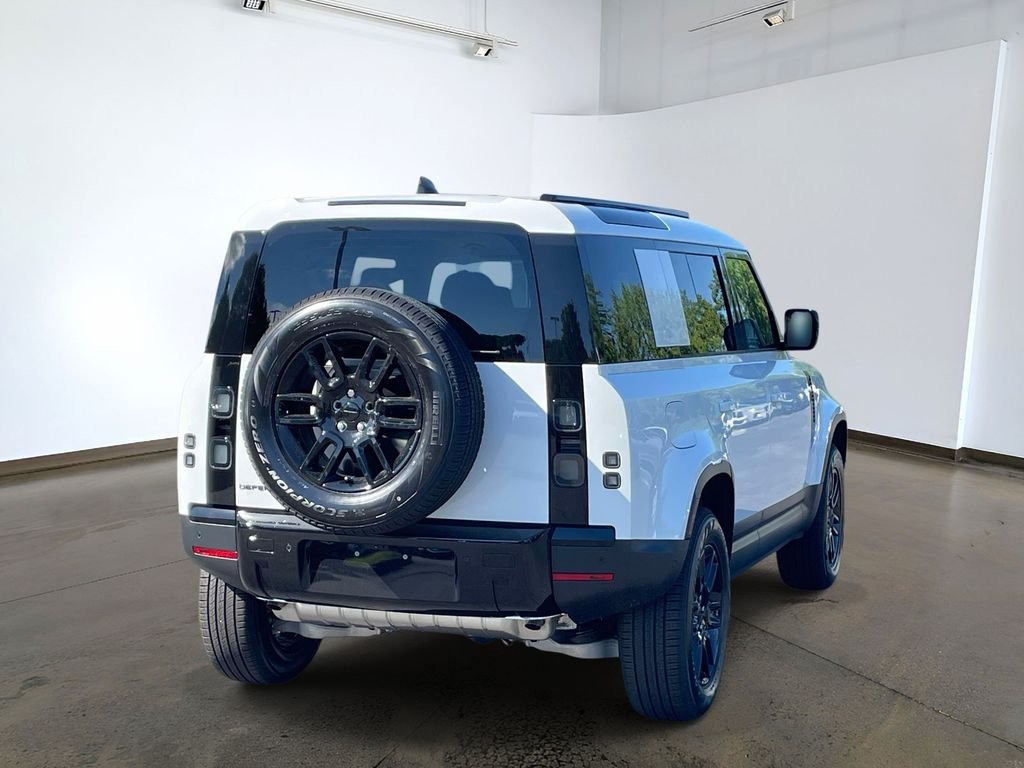 New 2026 Fuji White Land Rover S image 4