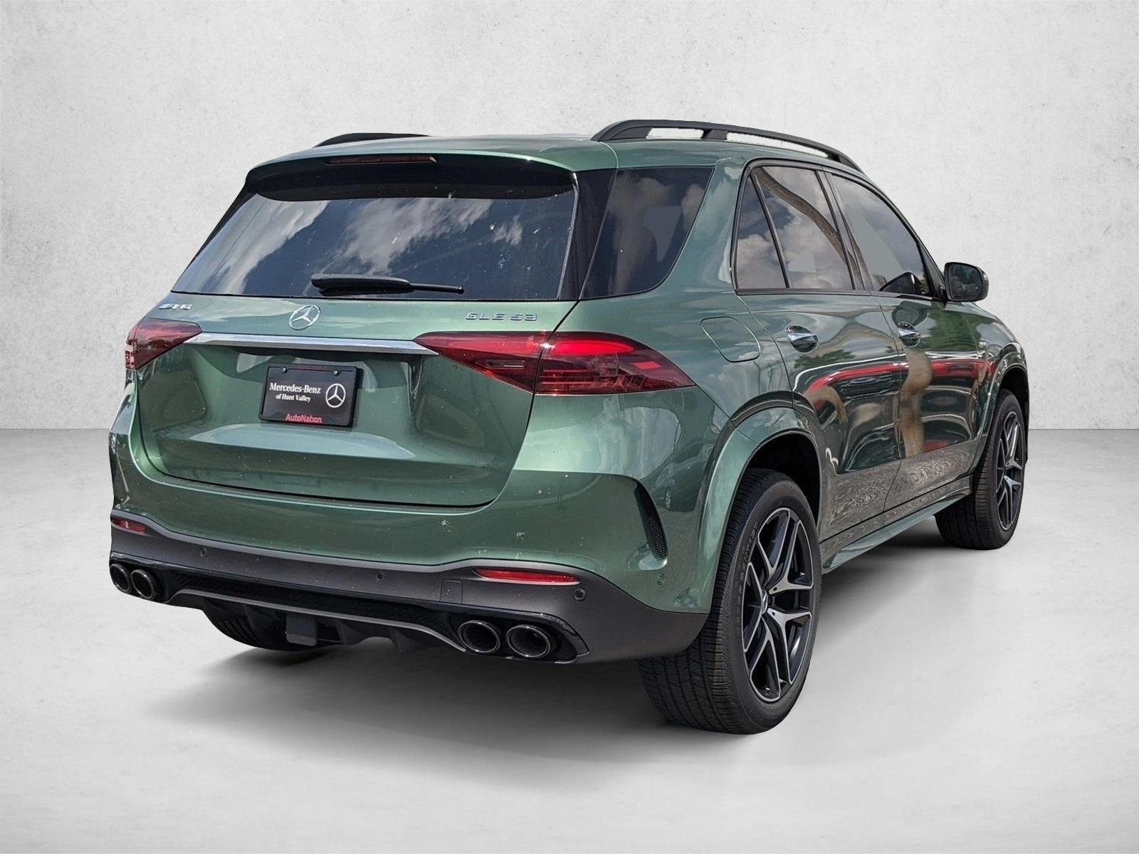 New 2026 MANUFAKTUR Ireland Mid Green Metallic Mercedes-Benz AMG® GLE 53 4MATIC+ SUV image 2