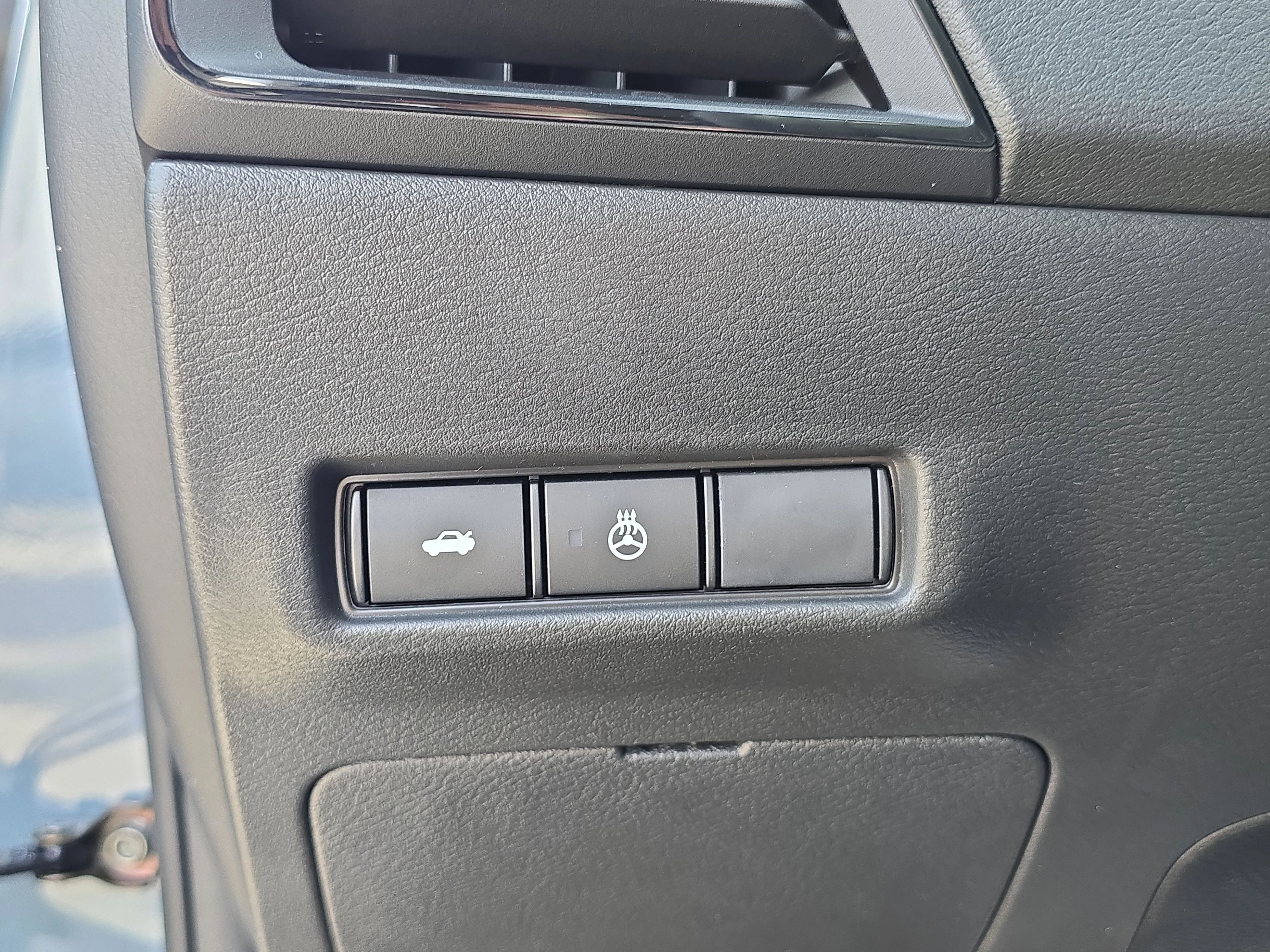 New 2026 Atlantic Gray Metallic Nissan SV image 30