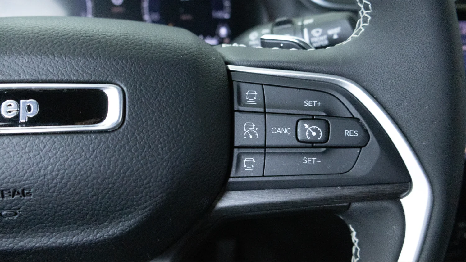 Used 2024 Gray Jeep Limited 4x4 image 19