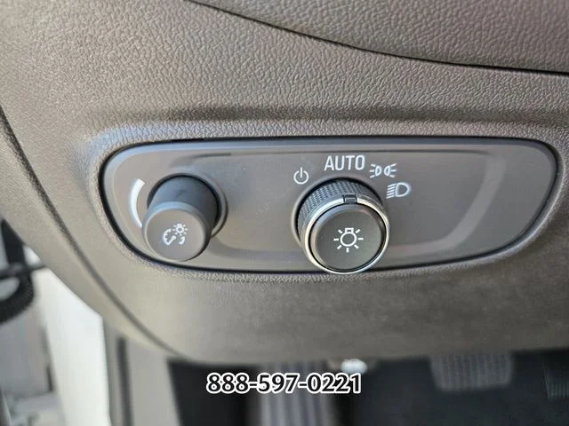 Used 2023 Summit White CHEVROLET LT image 30