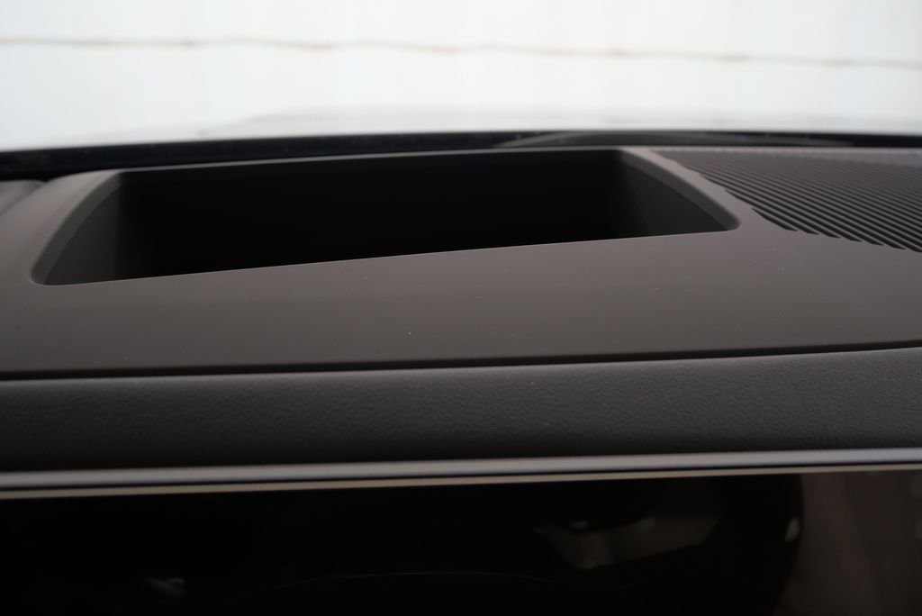 2025 BMW 5 Series 530i - Photo 22