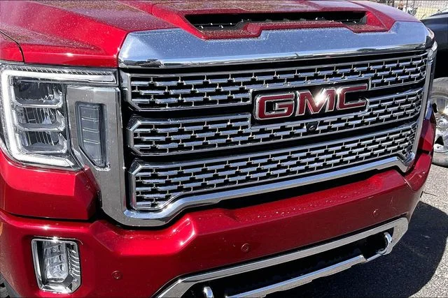 Used 2023 Red GMC Denali image 30