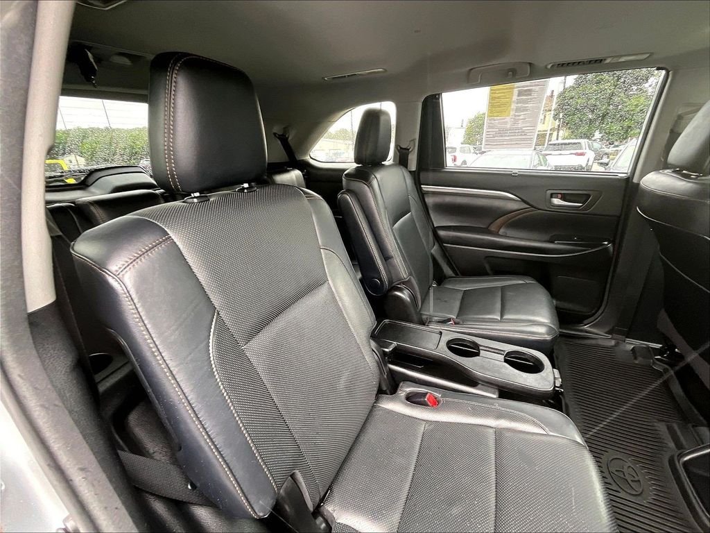 Used 2018 Silver Toyota Limited image 16