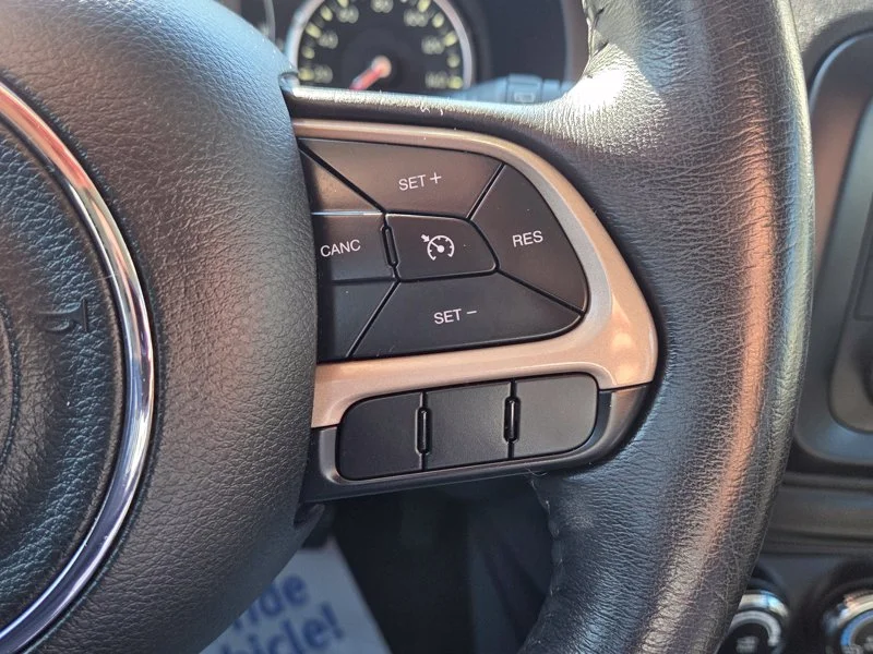Used 2017 Black Jeep Latitude image 29