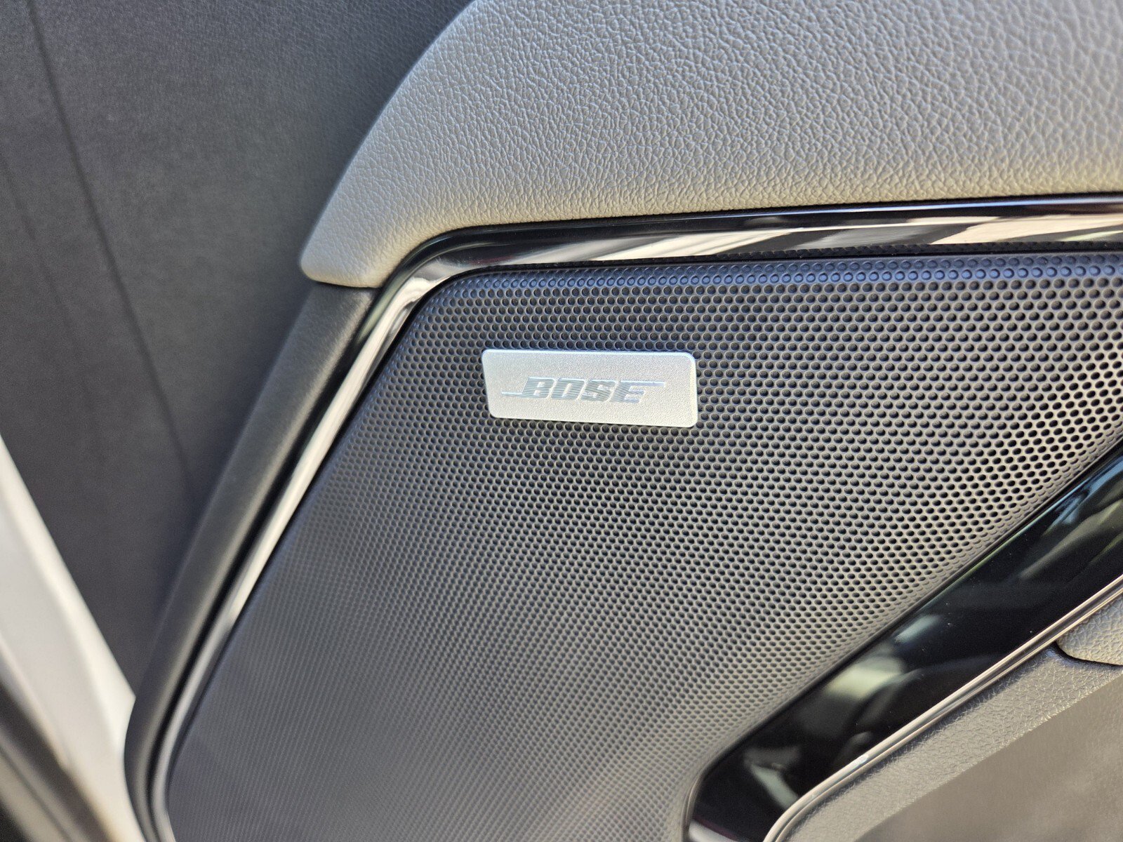 2026 Chevrolet Silverado 1500 ZR2 - Photo 15