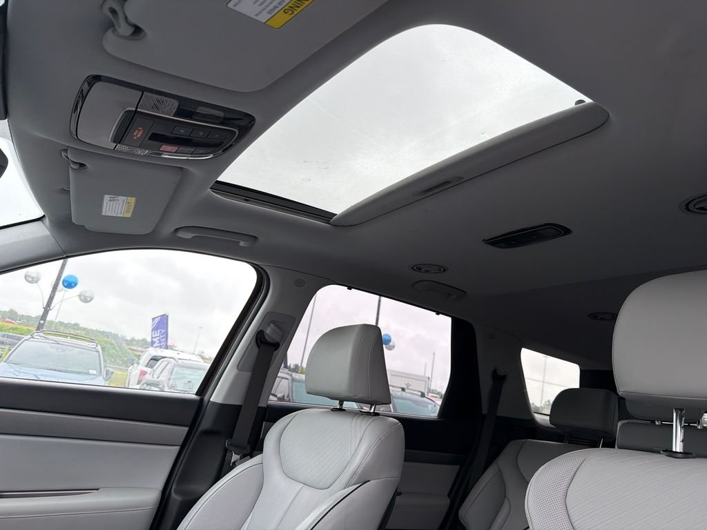 Used 2023 Red Hyundai SEL image 33