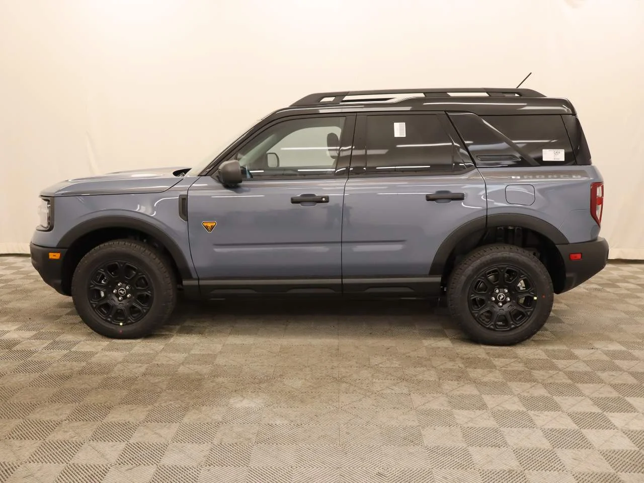 New 2026 Azure Gray Metallic Tri-Coat Ford Badlands® image 2