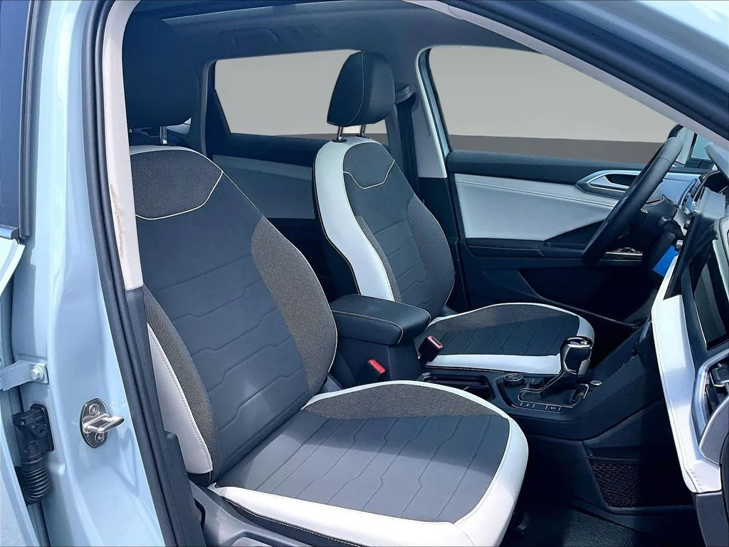New 2026 Gray Volkswagen 1.5T SE image 33