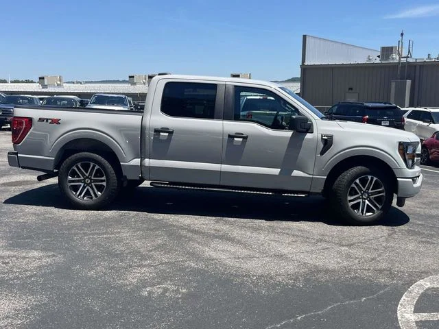 Used 2023 White Ford XL image 2