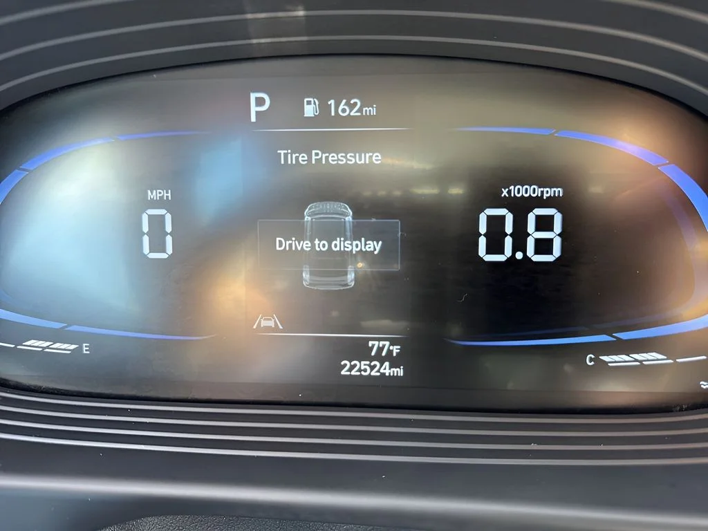 Used 2025 Silver Hyundai SEL image 22