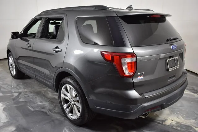 Used 2019 Gray Ford XLT image 5