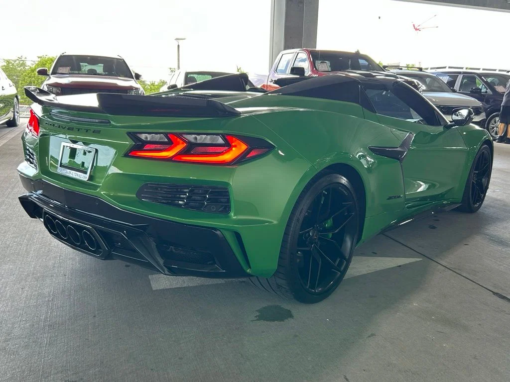 Used 2026 Roswell Green Metallic Chevrolet Z06 image 9