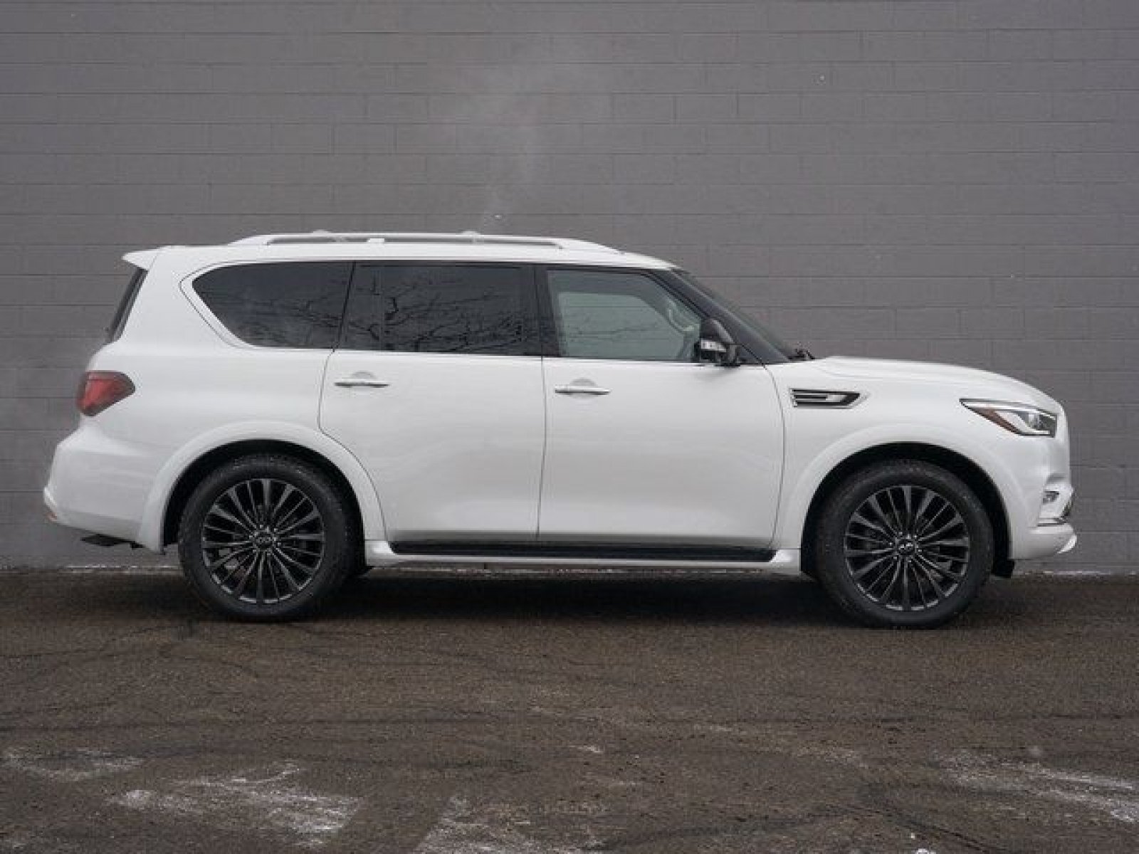 2021 INFINITI QX80 PREMIUM SELECT 4WD - Photo 7