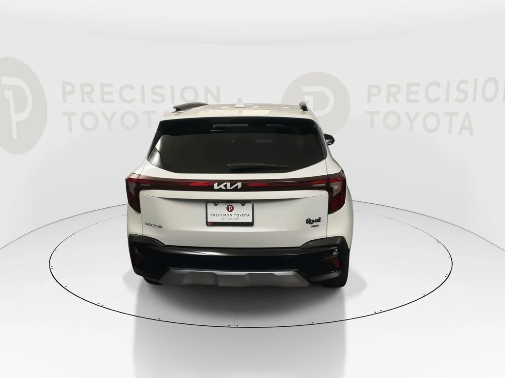 Used 2024 Snow White Pearl Kia SX image 18