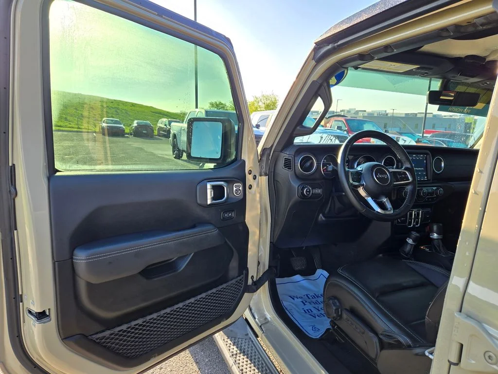 Used 2020 Beige Jeep Overland image 12