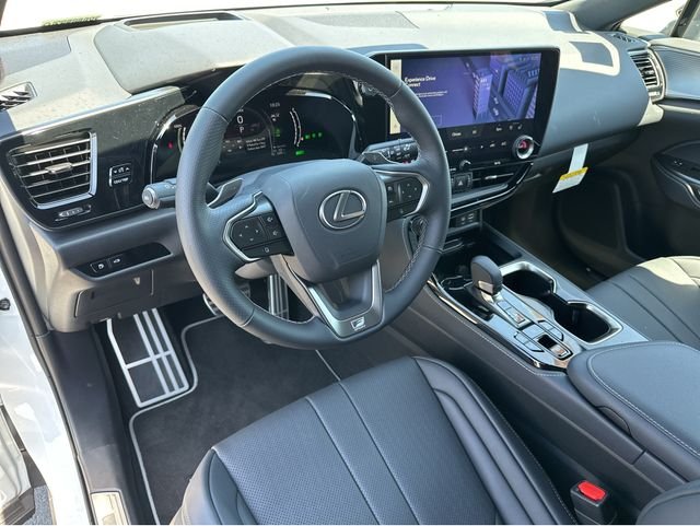 2026 Lexus NX 450h+ F-Sport - Photo 7