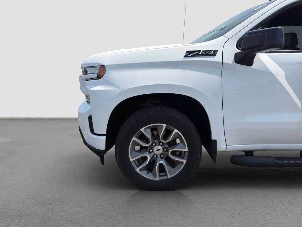 Used 2020 SUMMIT WHITE Chevrolet RST image 34