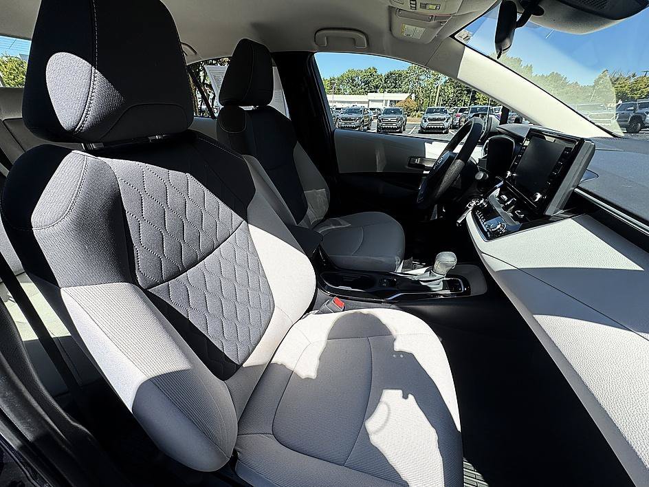 Used 2022 Blueprint Toyota LE image 23